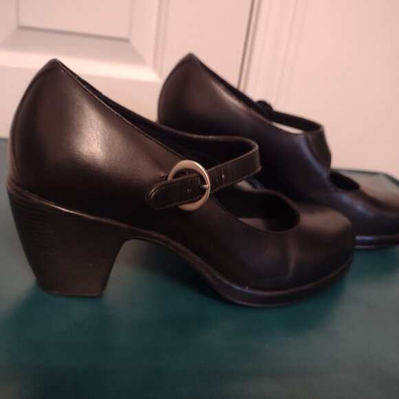 Dansko Becca Black Napa Leather Womens Sz 8-8.5/EU 39 Buckle Heel Mary Janes GUC - Picture 9 of 10